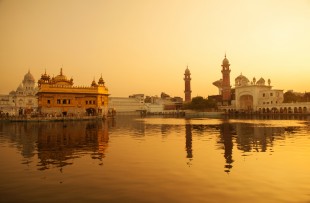Sunrise at Golden Temple in Amritsar, Punjab, India.